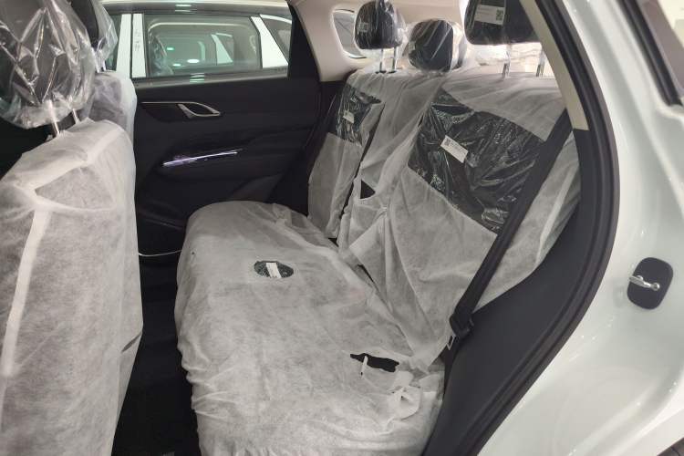 Used Hongqi HS3 PHEV 2025 Model PHEV 117km Jingwei PLUS Edition
