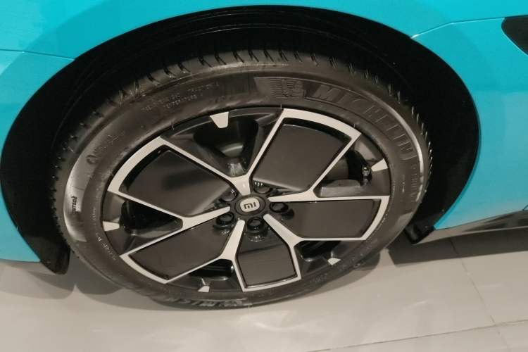 Used Xiaomi Auto SU7 2024 Rear-Drive Ultra-Long Range Advanced Pro-Level Intelligent Driving Version
