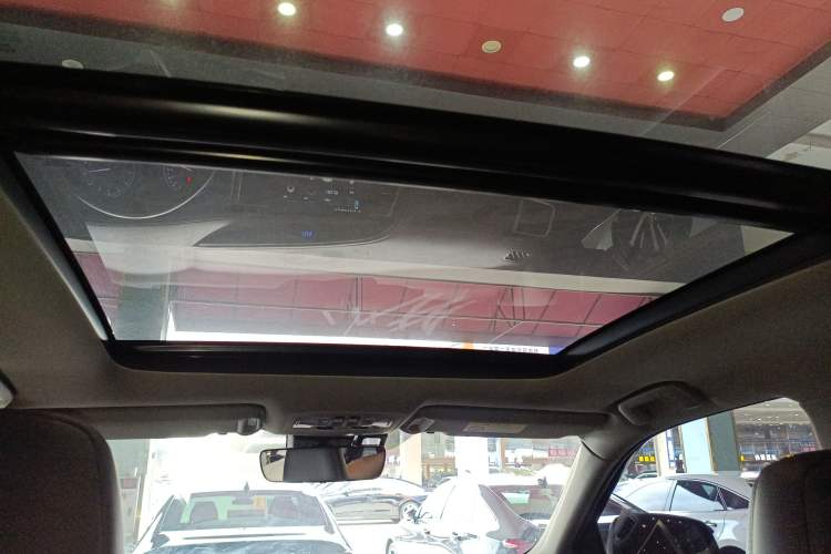 Used Toyota Highlander 2018 2.0T Four-Wheel Drive Luxury Version 7 Seats China VI Standard