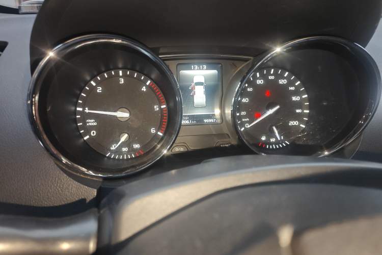 Used Isuzu TAGA 2018 3.0T Two-Wheel Drive Luxury Edition