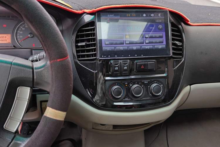 Used FORTHING Lingzhi 2016 M3 1.6L 7-Seater Luxury Model China V Standard