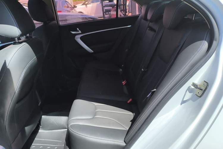 Used Geely Auto Emgrand 2017 Sedan Million Edition 1.5L CVT Upward Connectivity Version
