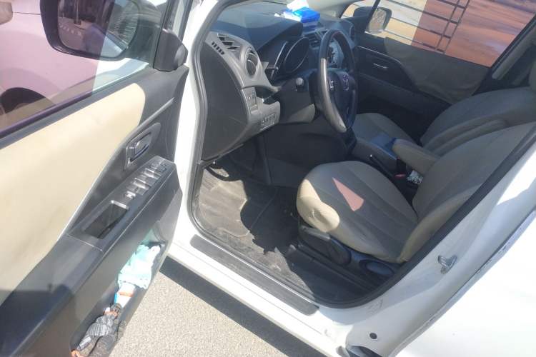 Used Mazda 5 2013 2.0L Automatic Comfort Edition
