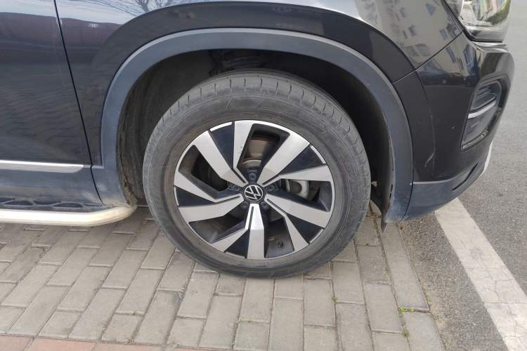 Used Volkswagen Tayron 2022 280TSI Two-Wheel Drive Luxury Smart Connectivity Version Right Front Wheel Hub