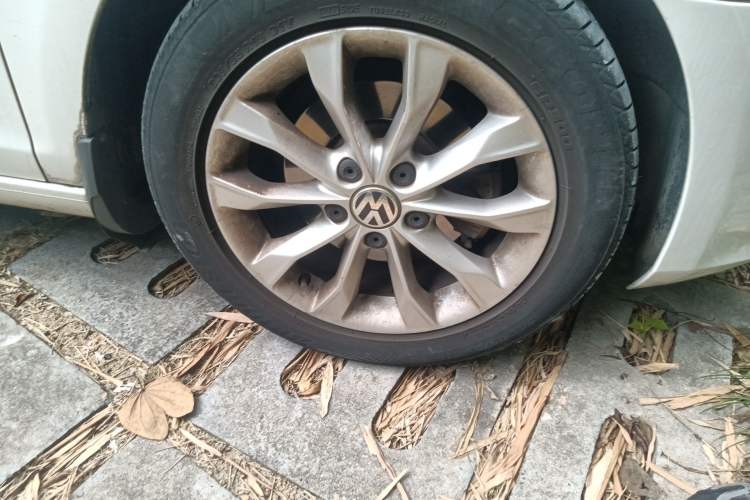 Used Volkswagen Golf 2012 1.6L Automatic Comfort Model
