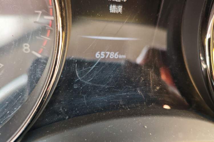 Used Nissan X-Trail 2020 2.5L XL ITS 3-Row CVT 4WD Seven-Seater Luxury Navigation Edition Odometer Close Up