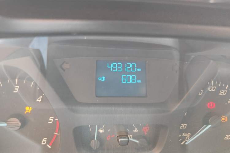 Used Ford Transit 2017 2.0T Diesel Multi-Function Commercial Vehicle Mid-Drive Mid-Roof China V Standard Odometer Close Up