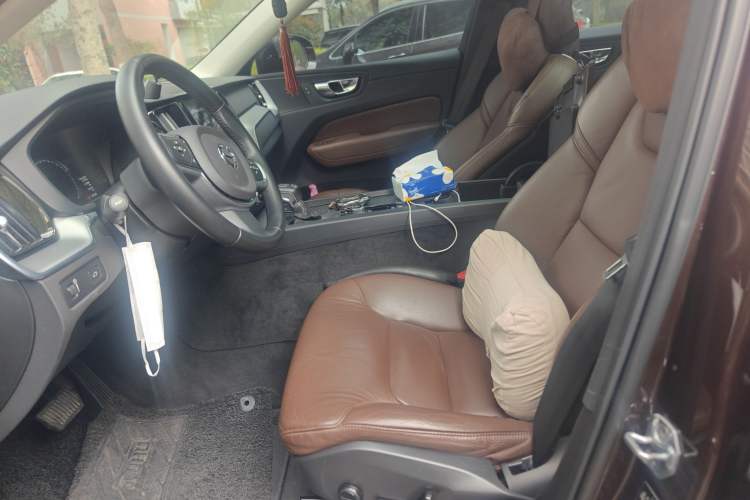 Used Volvo XC60 2020 T5 4x4 Zhiyi Luxury Edition
