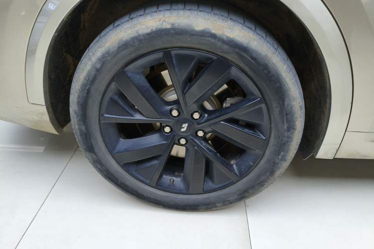 Used Li Auto L8 2023 Pro Model