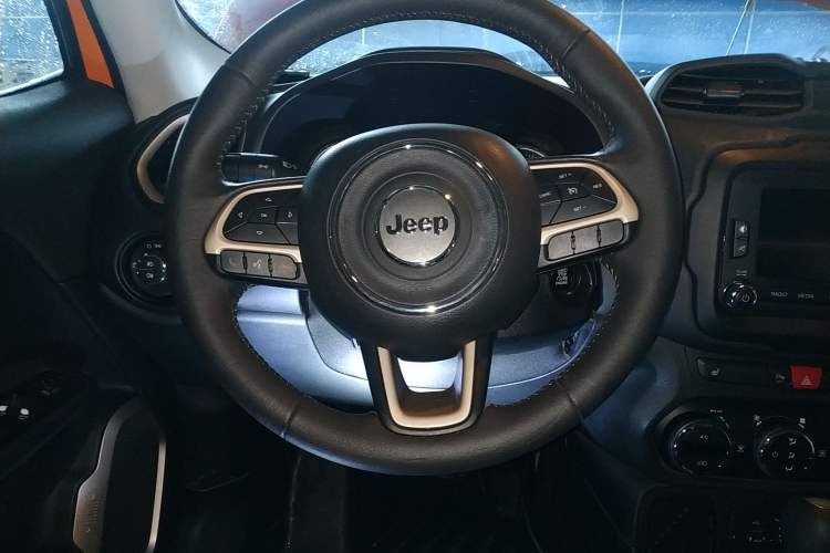 Used Jeep Renegade 2016 1.4T Automatic Smart Edition
