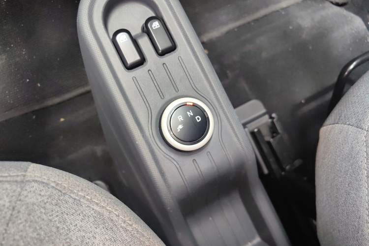 Used Wuling Hongguang MINIEV 2022 Macaron Premium Model – Lithium Iron Phosphate