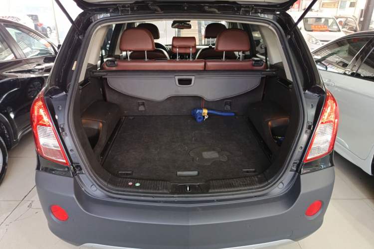 Used Opel Antara 2013 2.4L Two-Wheel-Drive Luxury Edition