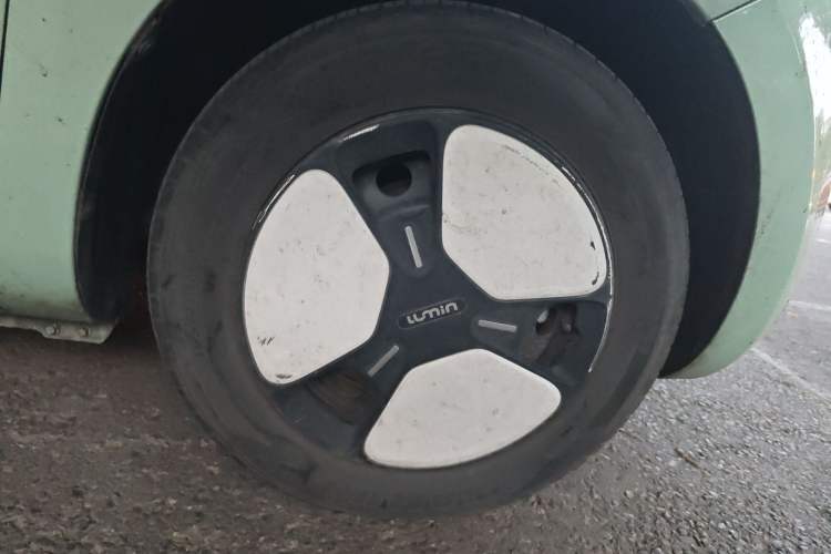 Used CHANGAN NEVO Lumin 2022 210km Sweet Edition Right Front Wheel Hub