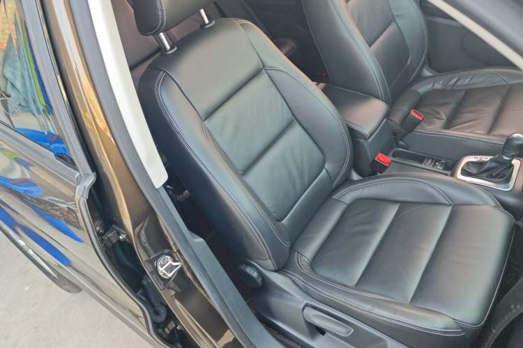 Used Volkswagen Tiguan 2017 300TSI Automatic Two-Wheel Drive Silk Road Comfort Edition
