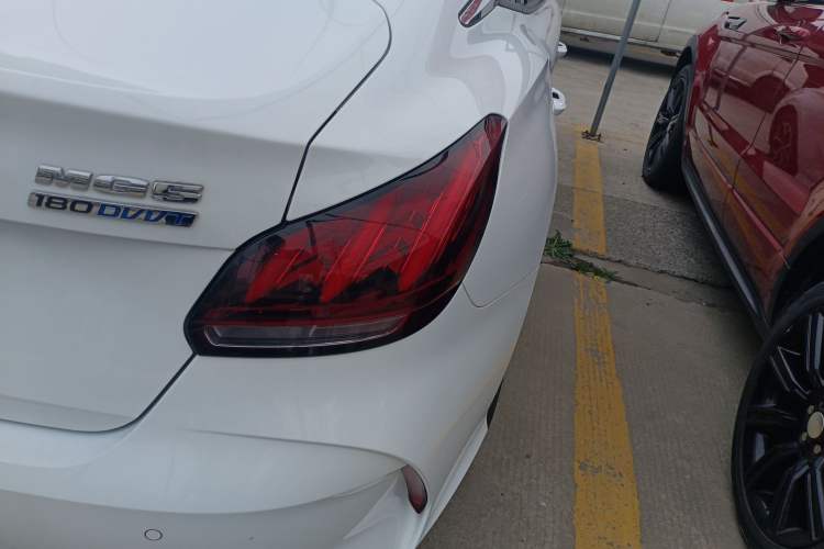 Used MG 5 2022 180 DVVT CVT Youth Style Edition
