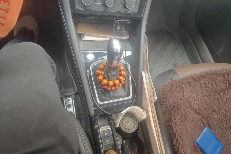 Used Jetta VS7 2023 280TSI Automatic Enjoyment Edition Gear Lever