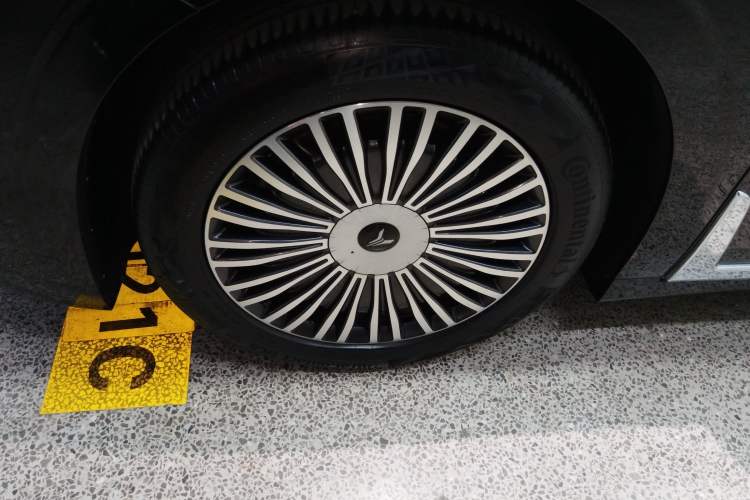 Used VOYAH Dream 2025 PHEV Four-Wheel Drive Excellence Kunpeng Edition