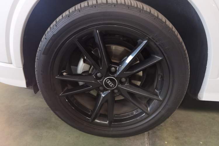 Used Audi Q2L 2022 35 TFSI Progressive Dynamic Edition Left Front Wheel Hub