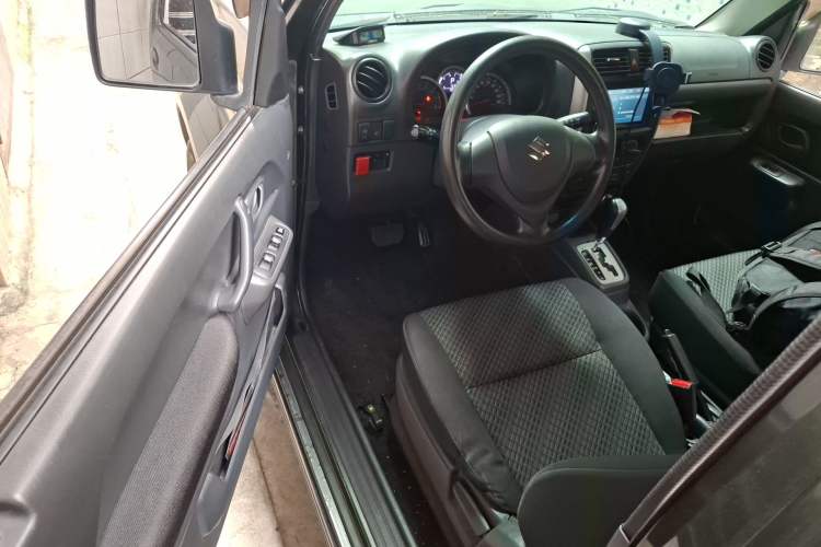 Used Suzuki Jimny 2015 1.3L AT JLX Navigation Edition
