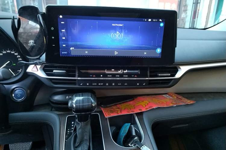 Used Toyota Granvia 2023 2.5L Hybrid Luxury Edition
