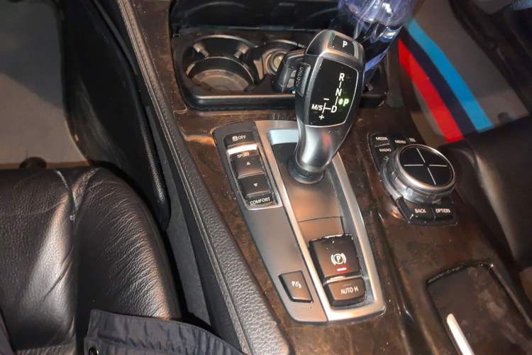 Used BMW 5 Series 2013 525Li Luxury Model Gear Lever