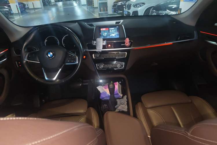 Used BMW X1 2019 sDrive18Li Premium Edition Center Console