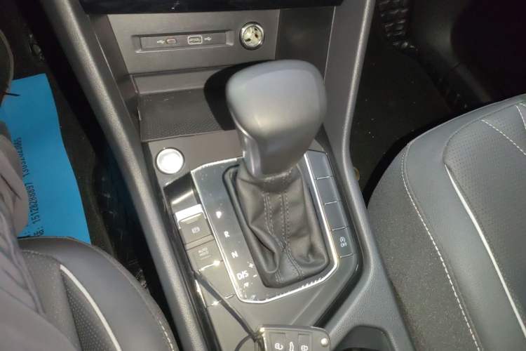 Used Volkswagen Tiguan L 2022 330TSI Automatic Two-Wheel Drive Smart Edition Gear Lever
