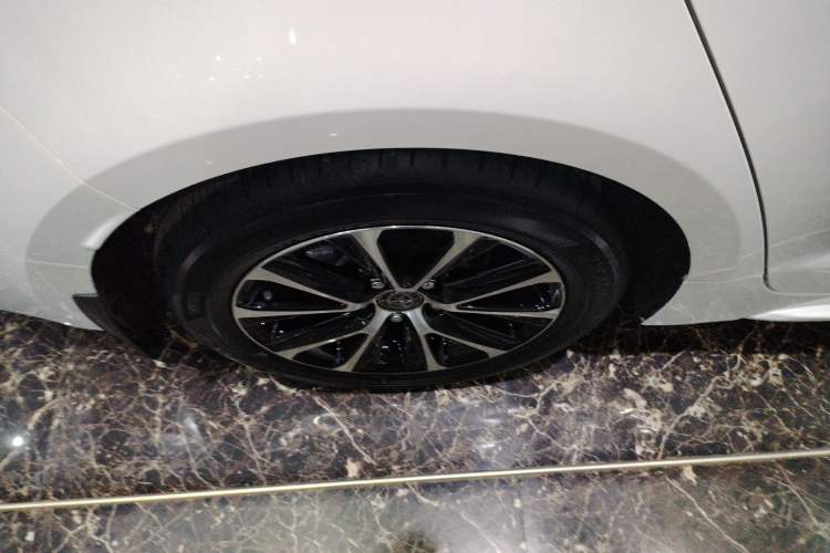 Used Toyota Levin 2024 Smart Electric Hybrid Dual-Engine 1.8L Luxury Edition
