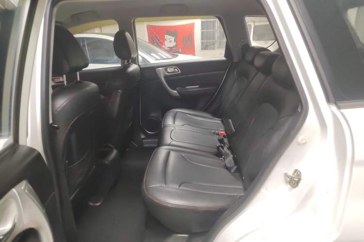 Used Haval H6 2014 Upgraded Model 2.0T Diesel Manual Two-Wheel Drive Elite Version