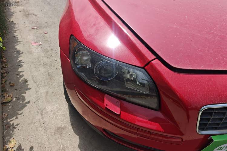 Used Volvo S40 2006 2.4i Right Front Headlight