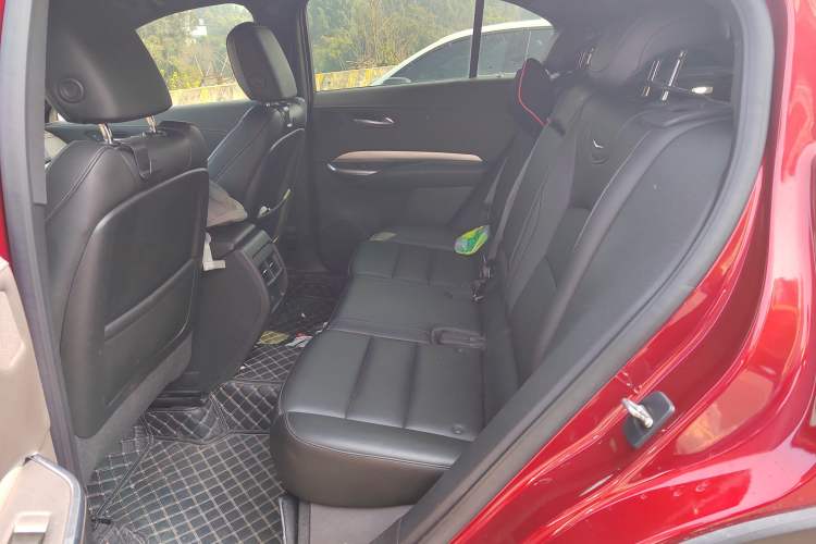 Used Cadillac XT4 2021 28T Two-Wheel Drive Leading Version
