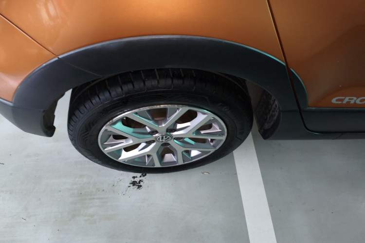 Used Volkswagen Polo 2014 1.6L Cross Polo Automatic Exterior 5