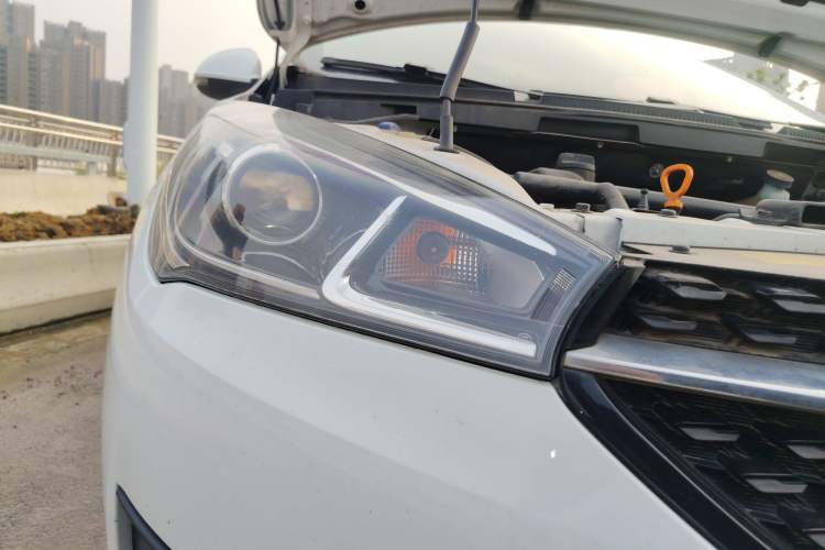 Used Chery Arrizo 5 2018 1.5L CVT Tribute to Youth Edition Right Front Headlight