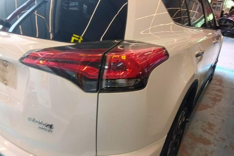 Used Toyota RAV4 2016 2.5L Automatic 4x4 Elite Edition