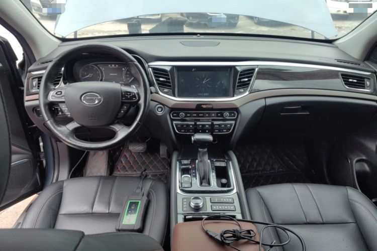 Used GAC Trumpchi GS8 2017 320T Four-Wheel Drive Luxury Smart Connectivity Version (7 Seats) Center Console