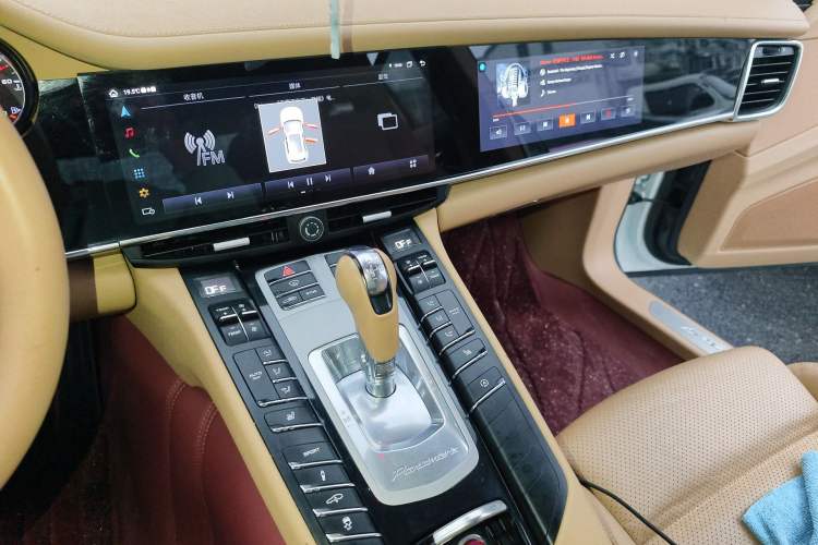 Used Porsche Panamera 2014 Panamera 4 3.0T Audio And AC Panel