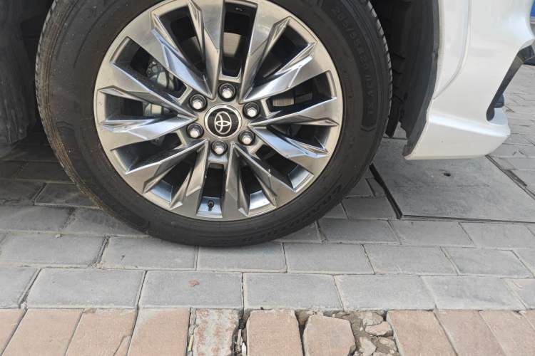 Used Toyota Land Cruiser 
