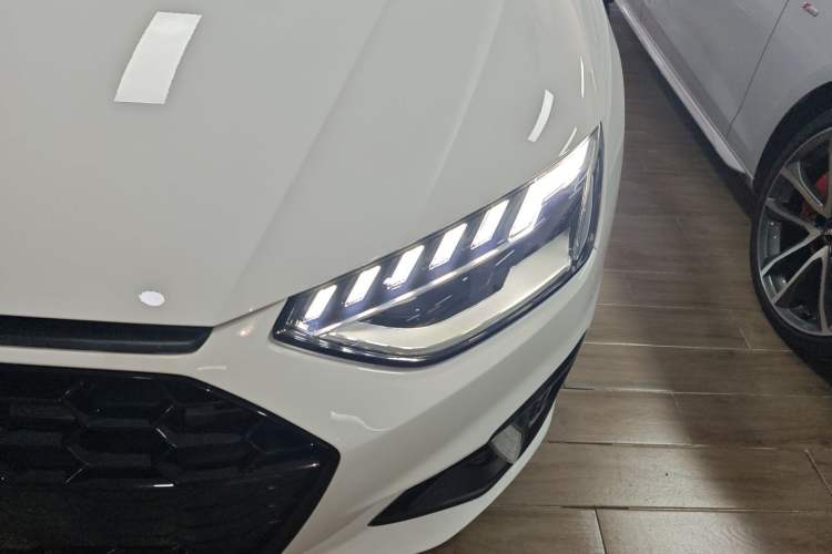 Used Audi A4L 2023 40 TFSI Luxury Dynamic Model
