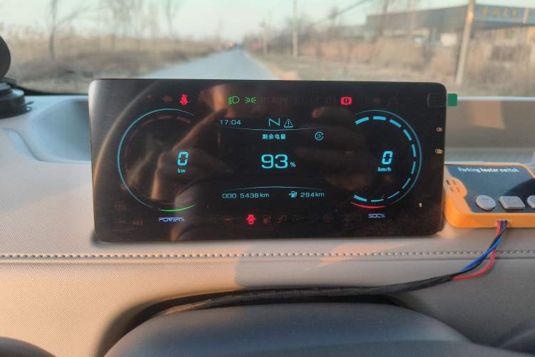 Used JMC E Fushun 2025 Model, Open Window Version, 53.58 kWh, Mid-axle, Mid-roof
