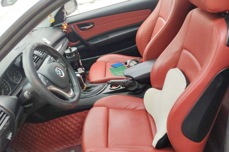 Used BMW 1 Series 2011 120i two-door coupe Left Front Seat