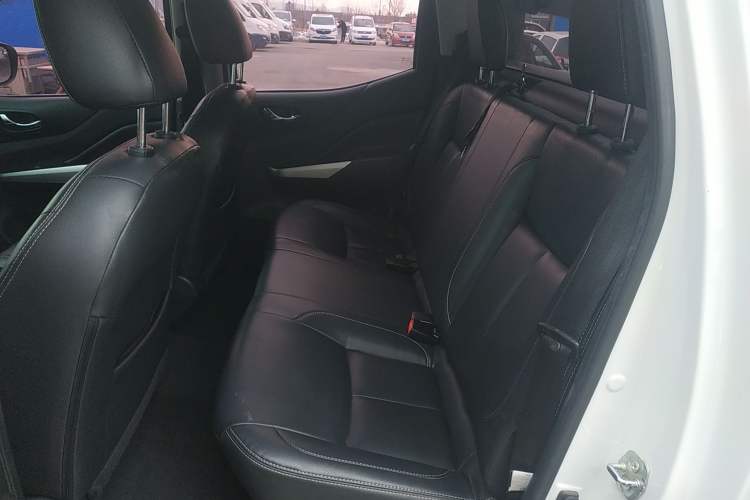 Used Dongfeng Ruichi 6 2020 EV model
