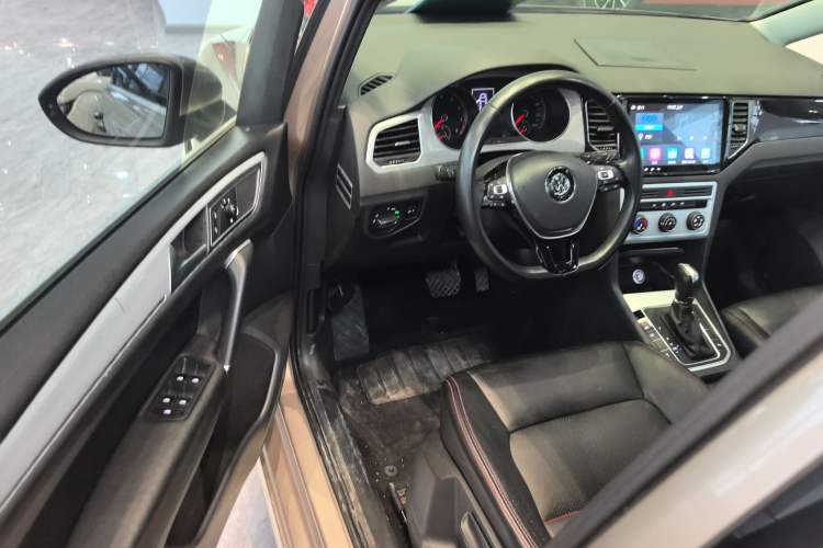 Used Volkswagen Golf Sportsvan 2016 230TSI Automatic Trend Edition