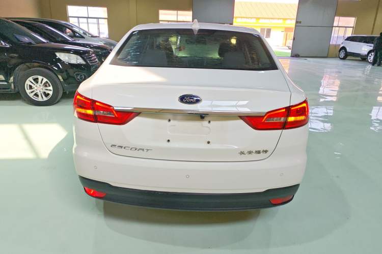 Used Ford Escort 2019 Revised 1.5L Automatic ZhiXiang Version (Tire Pressure Monitoring) China VI Standard