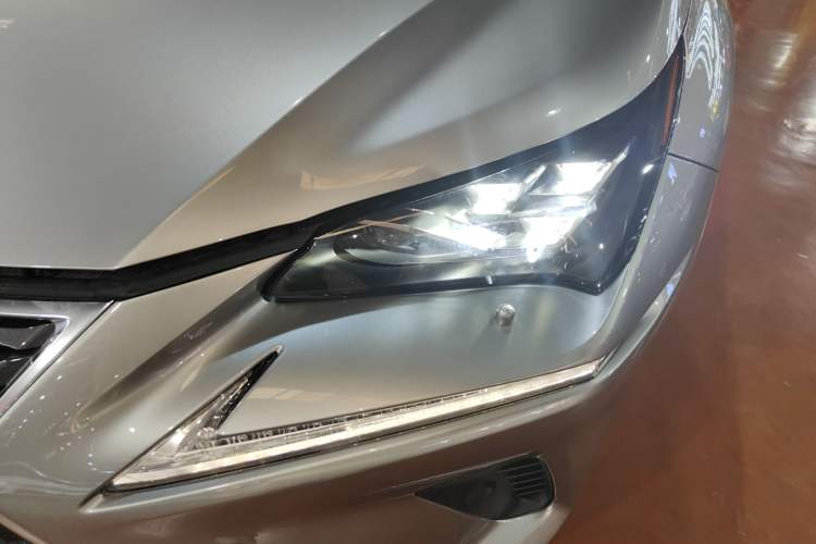 Used Lexus NX 2020 300h All-Wheel Drive FENGZHI Version China VI Standard
