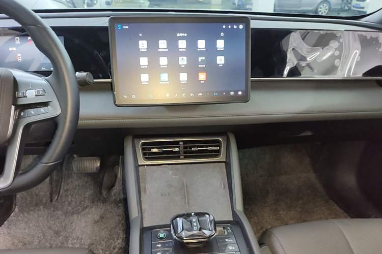 Used BYD Qin L 2025 DM-i Smart Drive 120KM Superior Model
