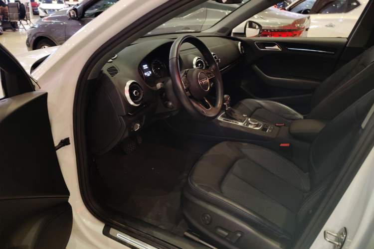 Used Audi A3 2020 Limousine 35 TFSI Fashion Edition China VI Emission Standard