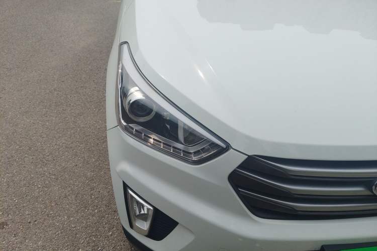 Used Hyundai ix25 2015 1.6L Automatic Two-Wheel-Drive Deluxe DLX Model