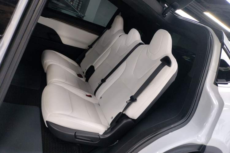 Used Tesla Model X 2023 Dual-Motor All-Wheel-Drive Version