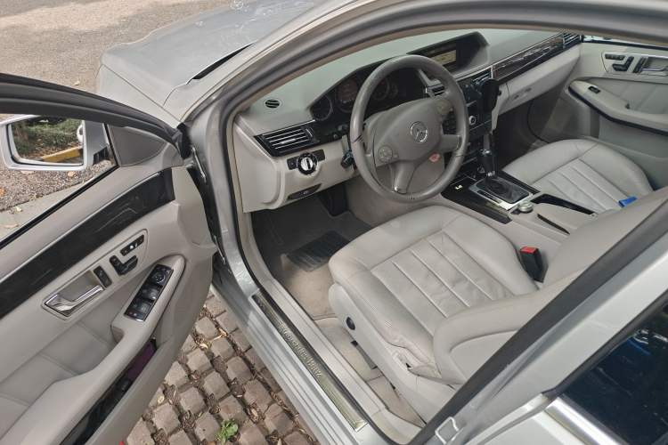 Used Mercedes-Benz E-Class 2010 E 200 CGI Elegant Model