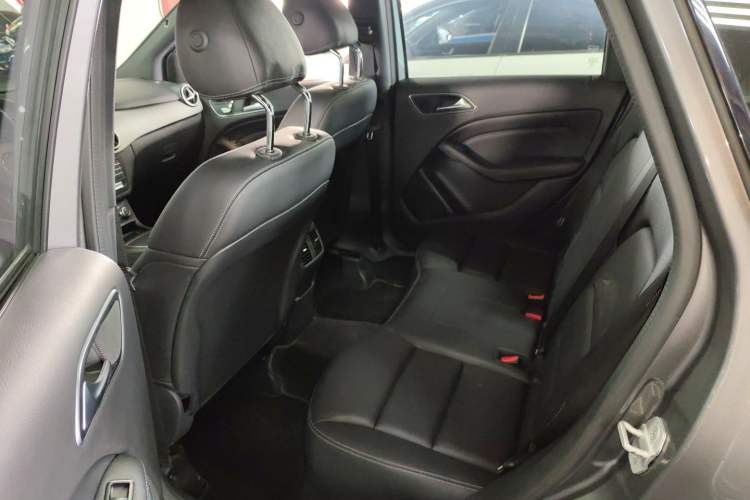 Used Mercedes-Benz B-Class 2017 B 200 Fashion Model
